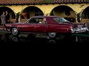 1975 Imperial LeBaron Hardtop Sedan